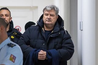Policie vrátí Janstovi zajištěných 400 tisíc, nepocházely z trestné činnosti - Seznam Zprávy